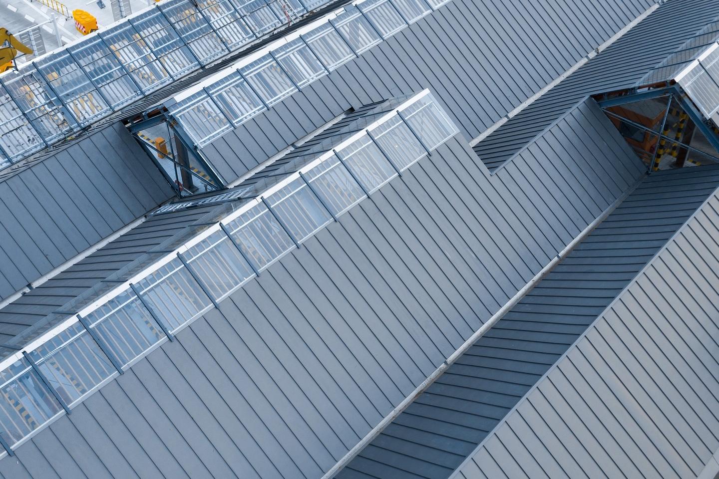 　矮立边铝镁锰板